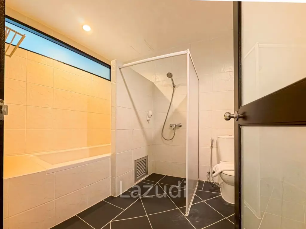 Jomtien Plaza Residence for Rent Spacious Studio Apartment