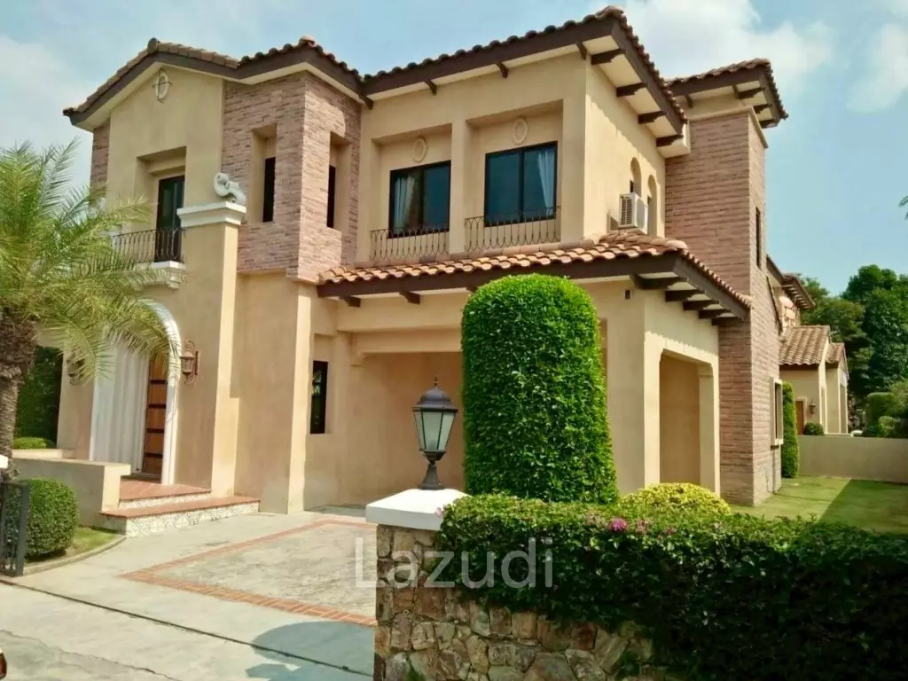 Nusa Chivani Villa for Sale Luxury Two-Story Residence