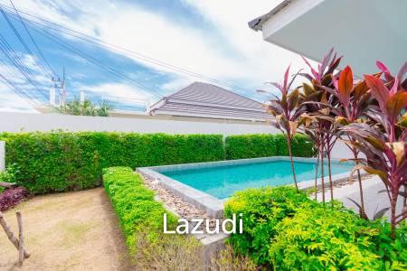 Modern 227 sqm Pool Villa in Villa Vista Thap Tai Hua Hin