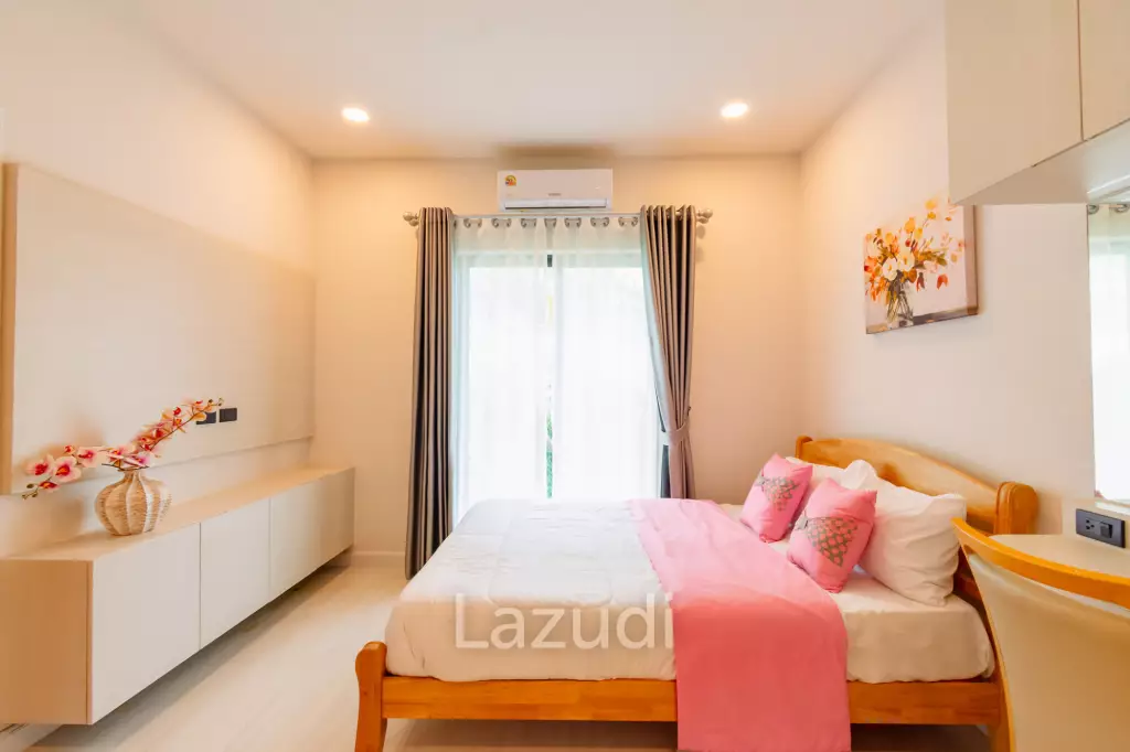 Modern 227 sqm Pool Villa in Villa Vista Thap Tai Hua Hin