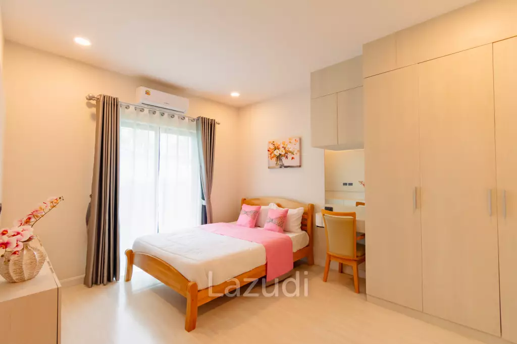 Modern 227 sqm Pool Villa in Villa Vista Thap Tai Hua Hin