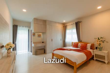 Modern 227 sqm Pool Villa in Villa Vista Thap Tai Hua Hin