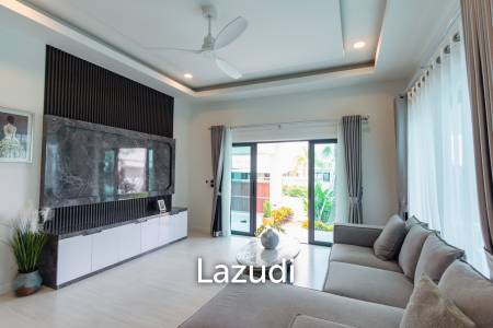 Modern 227 sqm Pool Villa in Villa Vista Thap Tai Hua Hin