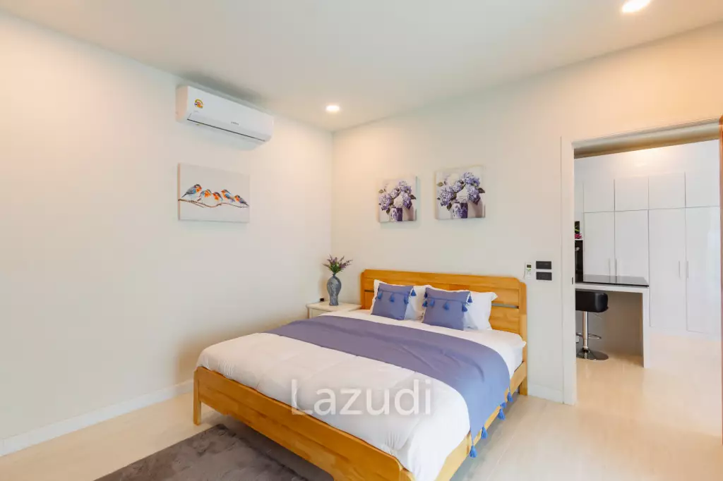 Modern 227 sqm Pool Villa in Villa Vista Thap Tai Hua Hin