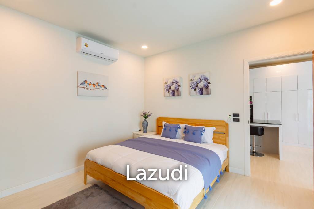 Modern 227 sqm Pool Villa in Villa Vista Thap Tai Hua Hin