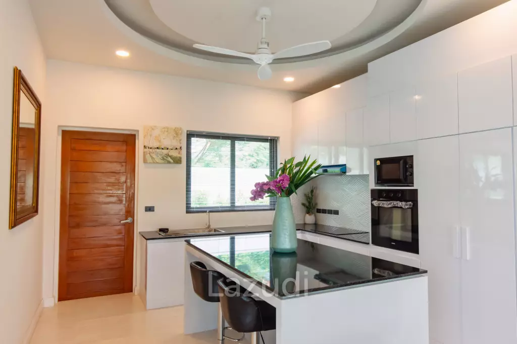 Modern 227 sqm Pool Villa in Villa Vista Thap Tai Hua Hin