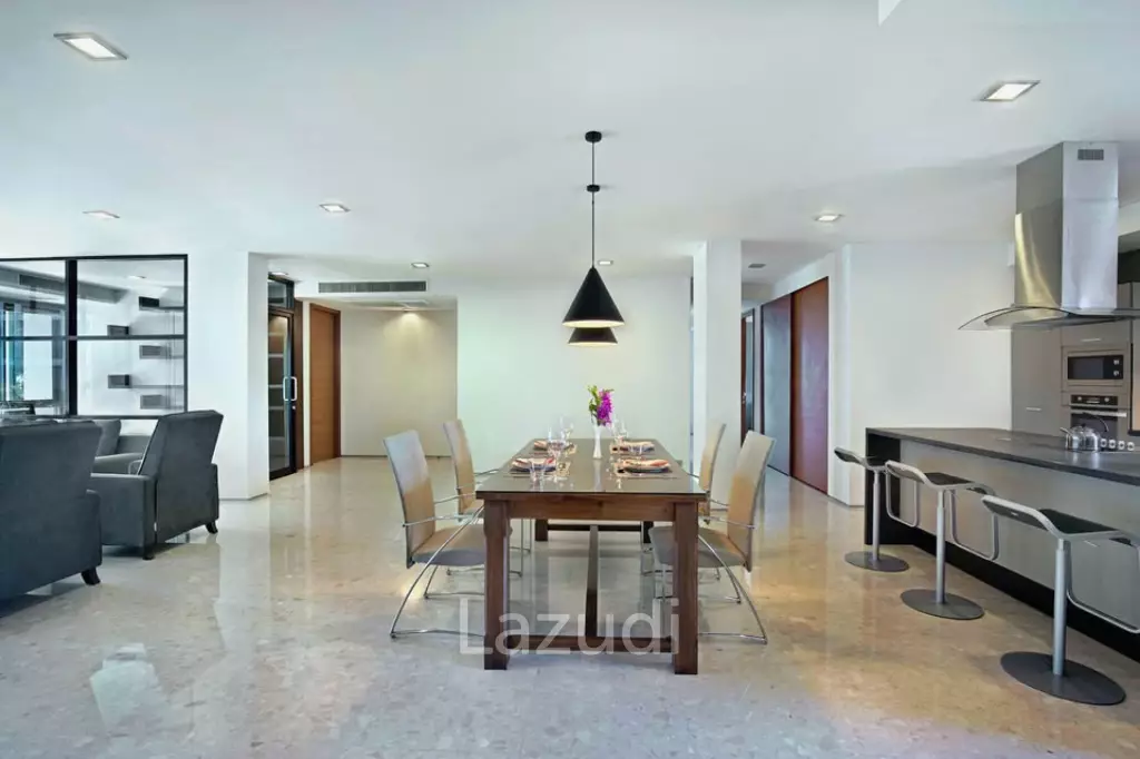 199 sqm condo on 3rd floor in Phra Khanong Bangkok