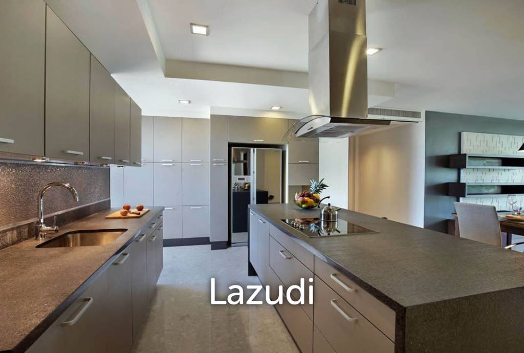 199 sqm condo on 3rd floor in Phra Khanong Bangkok