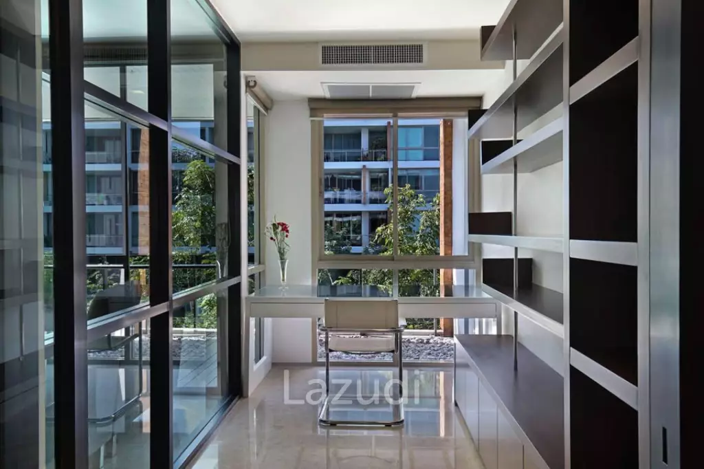 199 sqm condo on 3rd floor in Phra Khanong Bangkok