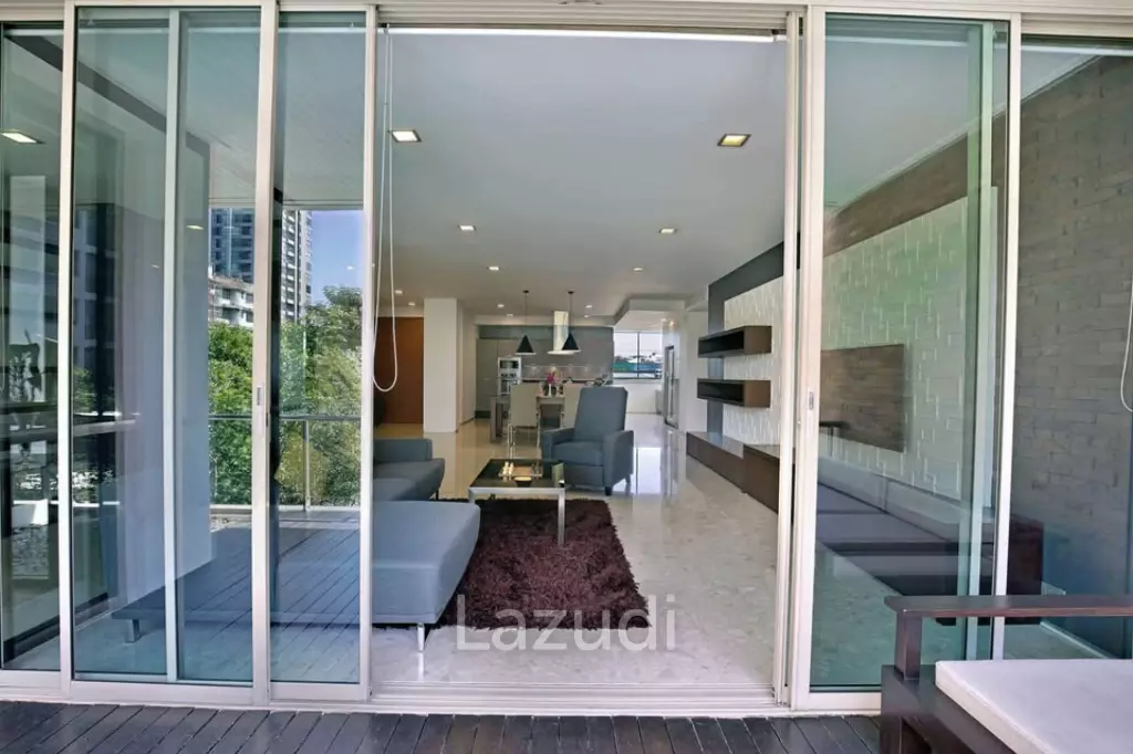 199 sqm condo on 3rd floor in Phra Khanong Bangkok