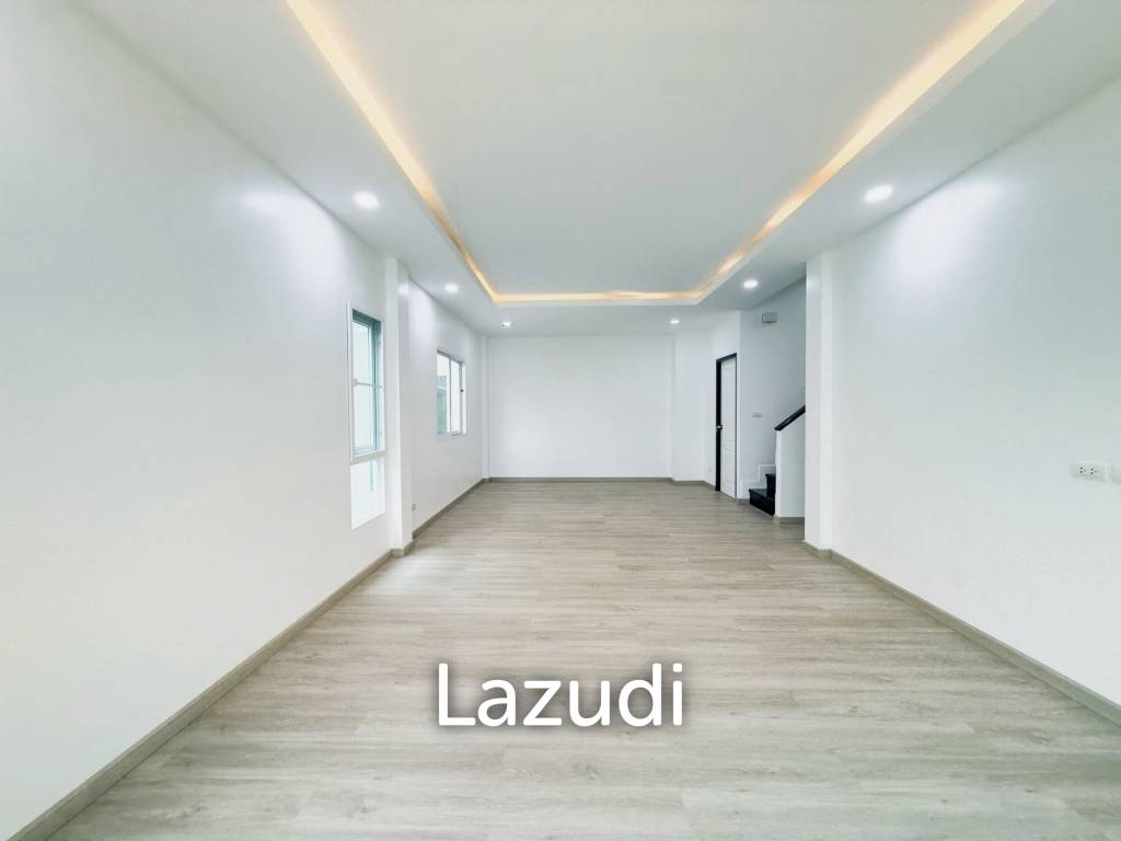 2-Storey Detached House for Sale in Koh Kaew
