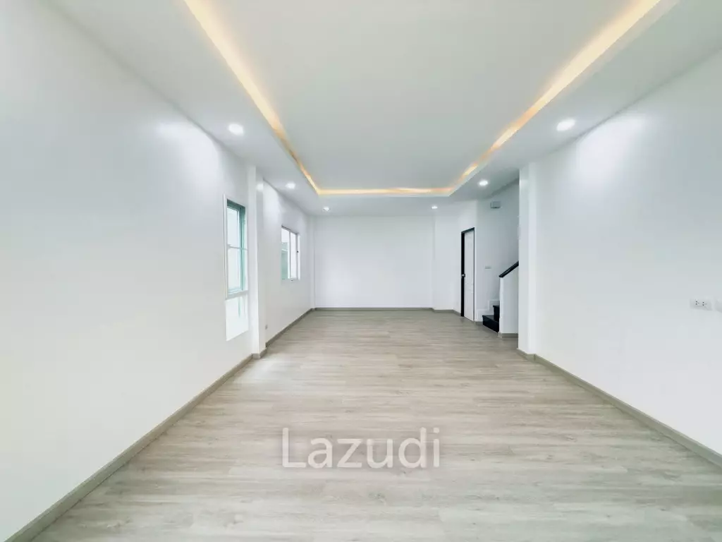 2-Storey Detached House for Sale in Koh Kaew