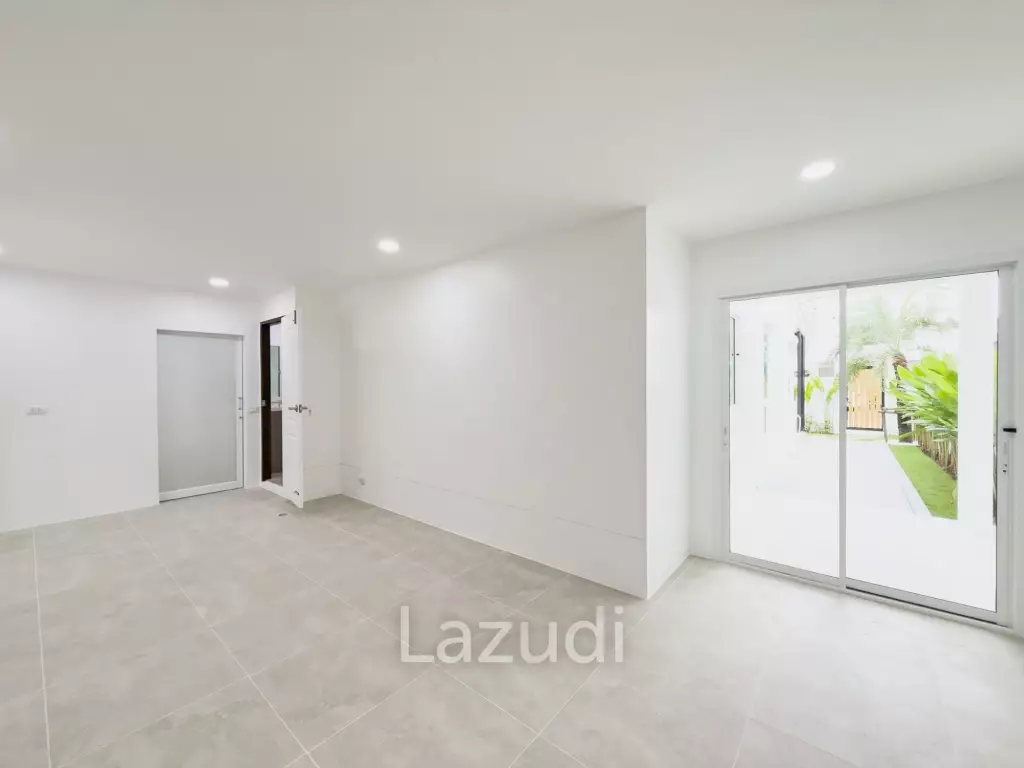 2-Storey Detached House for Sale in Koh Kaew