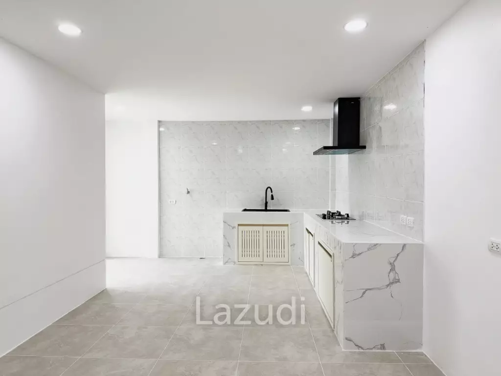 2-Storey Detached House for Sale in Koh Kaew