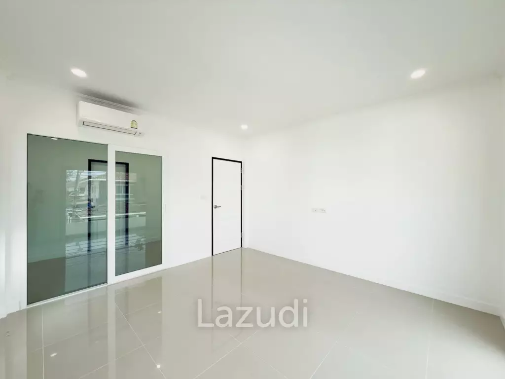 2-Storey Detached House for Sale in Koh Kaew