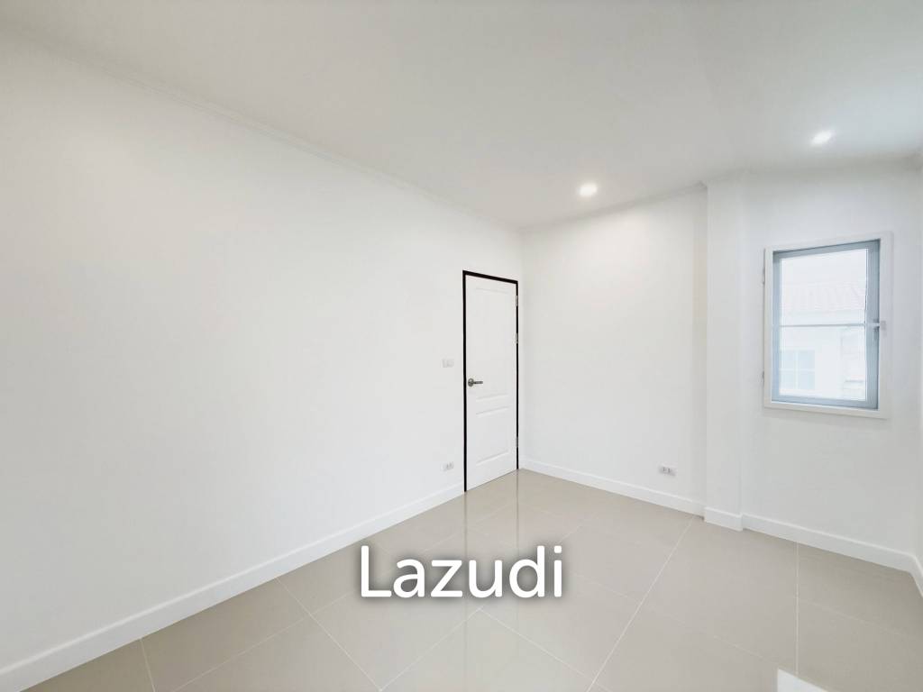 2-Storey Detached House for Sale in Koh Kaew