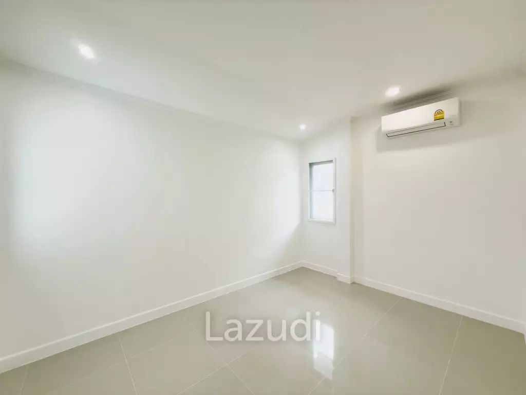 2-Storey Detached House for Sale in Koh Kaew