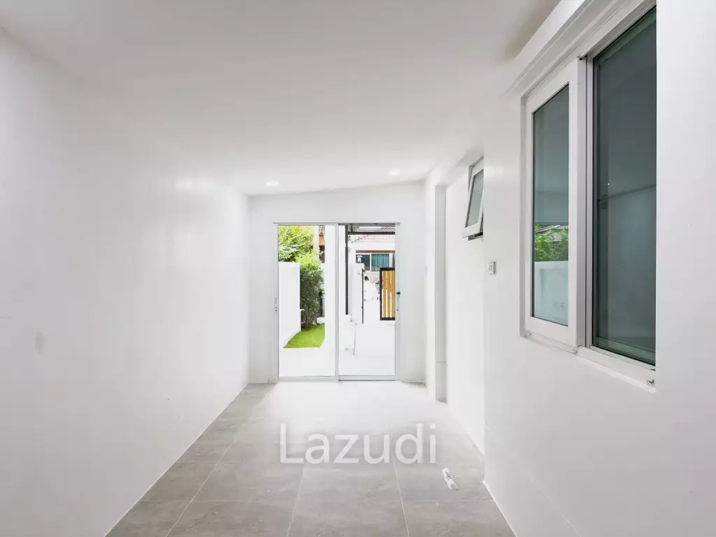 2-Storey Detached House for Sale in Koh Kaew