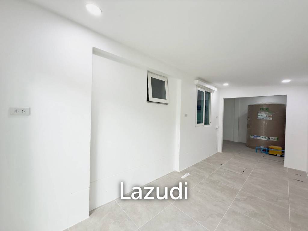 2-Storey Detached House for Sale in Koh Kaew