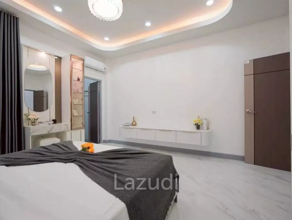 Modern Renovated Pool Villa for Sale Near Mabprachan Lake