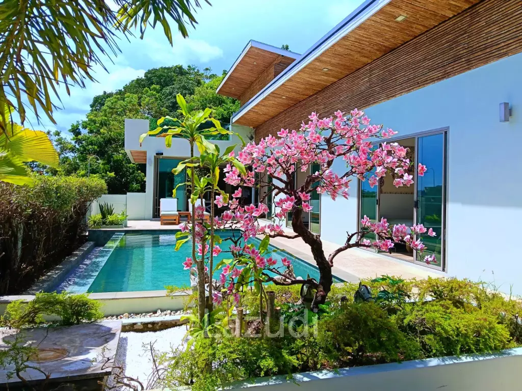 3 bedrooms pool villa in Soi Khaopra Bophut with panoramic mountains view and partial sea view