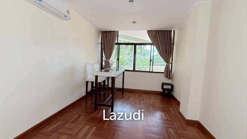 Bay View Condominium for Rent Spacious Beachfront