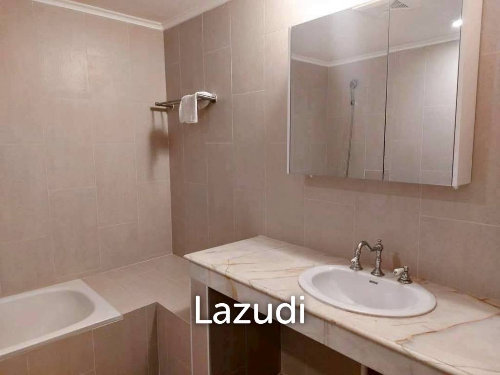 Bay View Condominium for Rent Spacious Beachfront