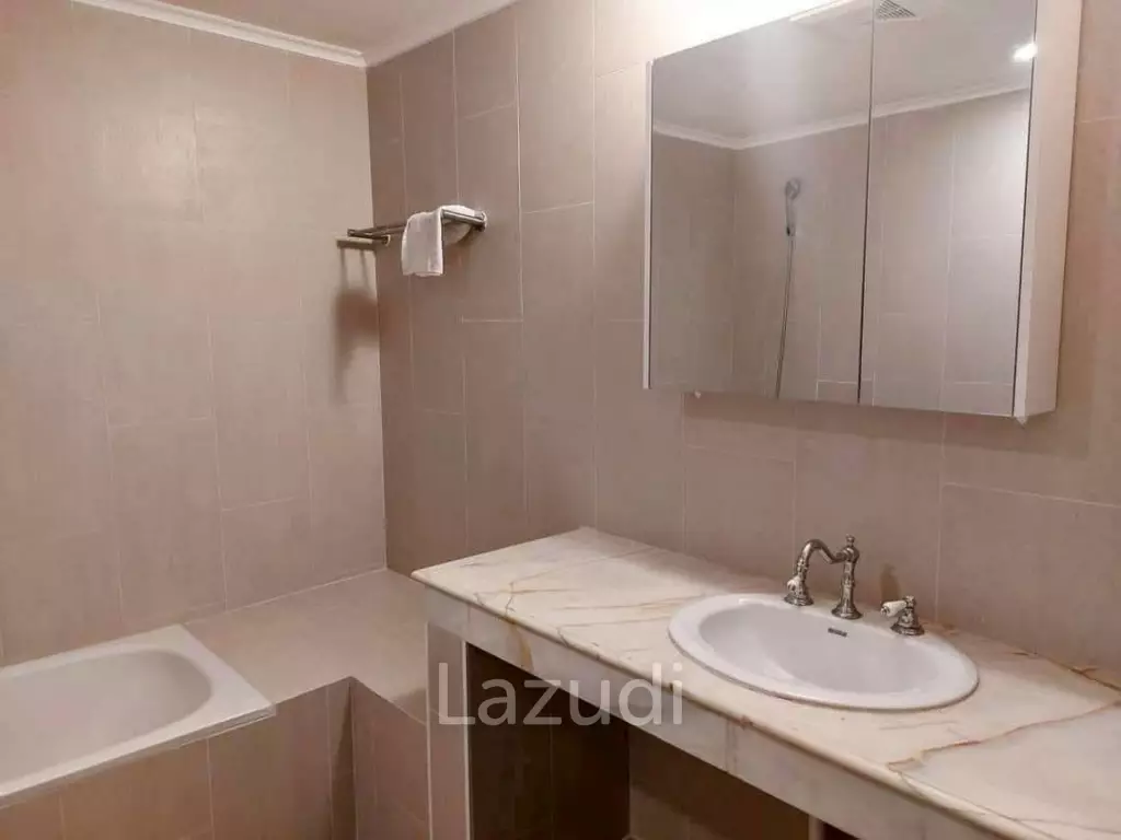 Bay View Condominium for Rent Spacious Beachfront