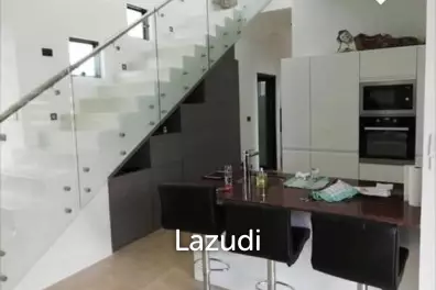 LA LUA : Modern 4 Bed 2 Storey Villa within Resort Complex