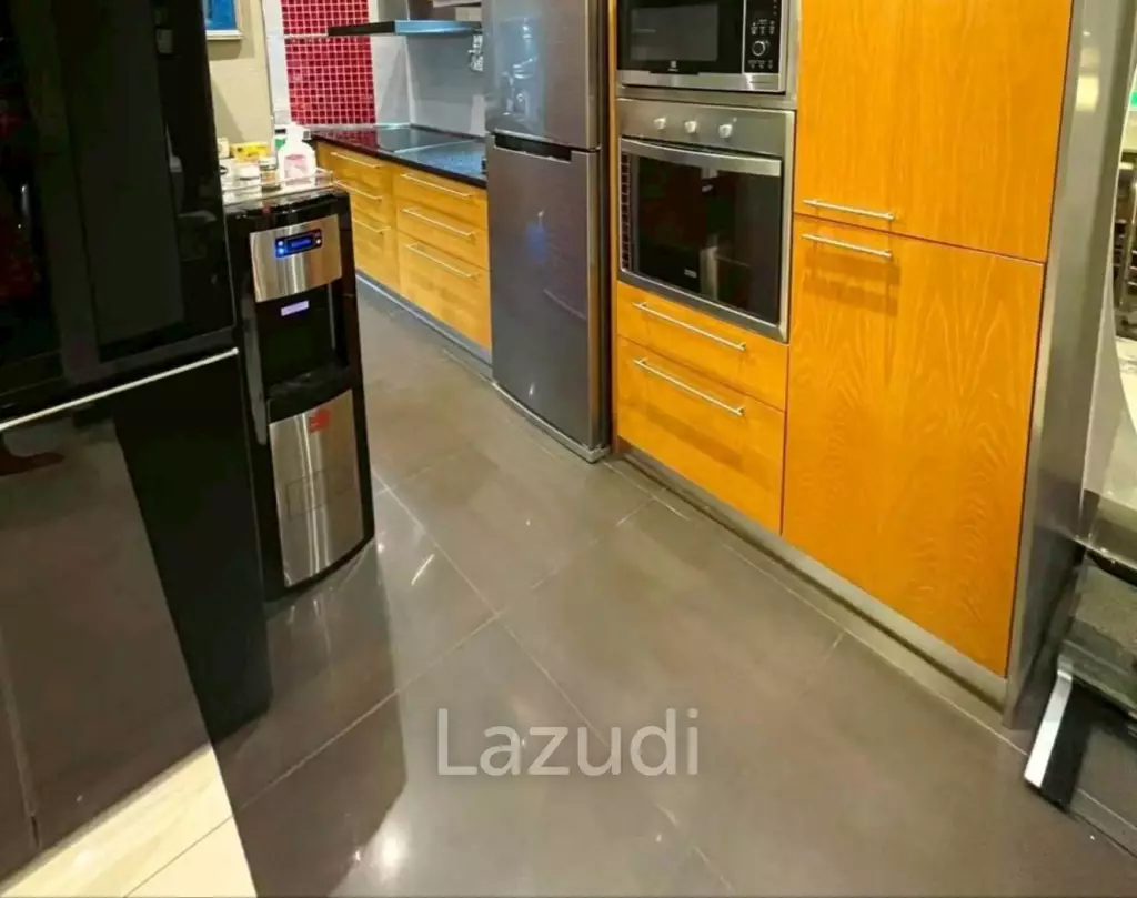 Spacious Modern Two-Bedroom for Rent At View Talay 3
