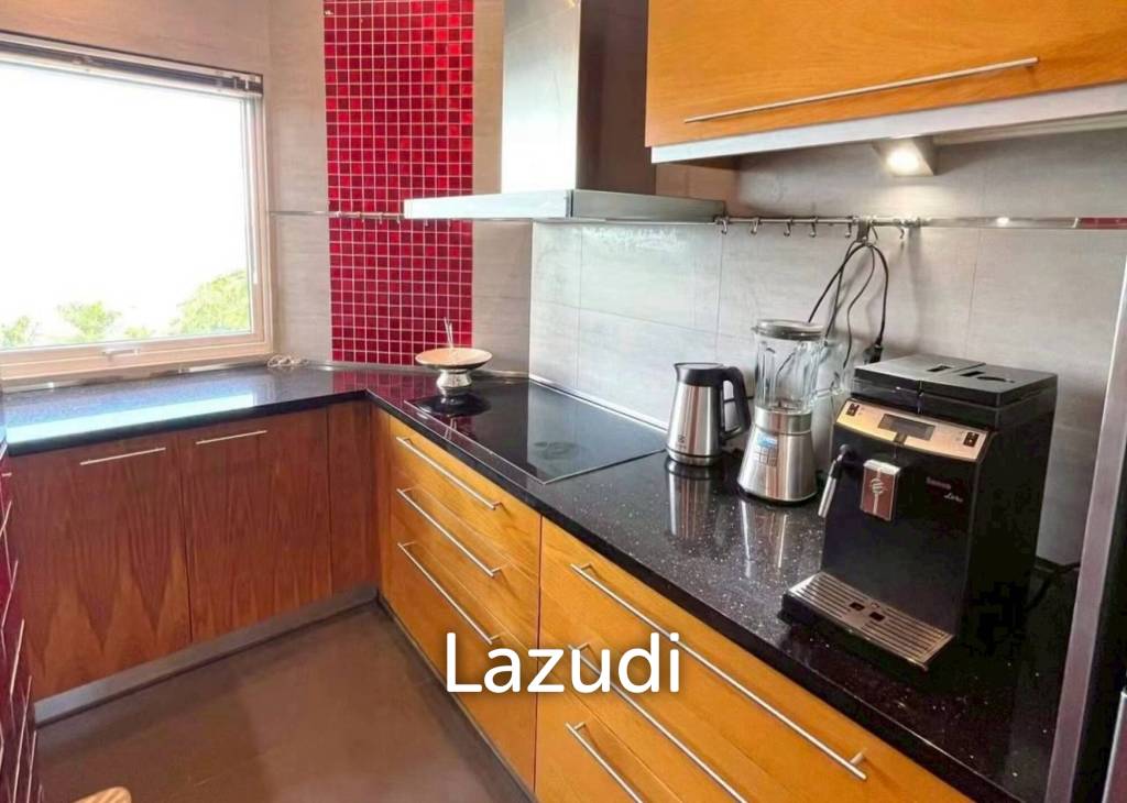 Spacious Modern Two-Bedroom for Rent At View Talay 3