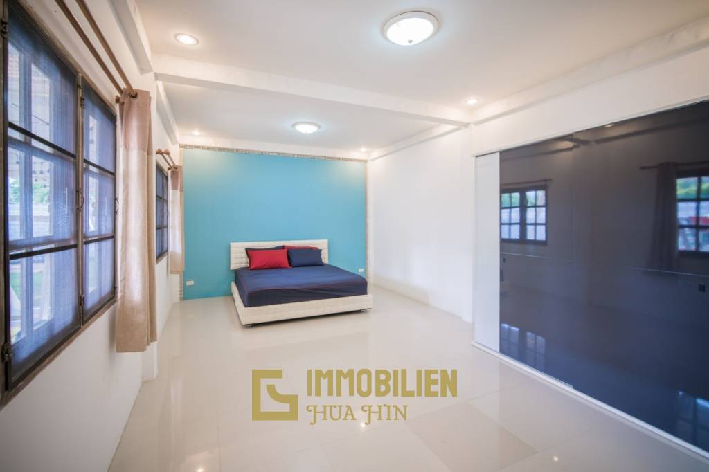 Zu verkaufen/vermieten: Geräumige möblierte 3 Schlafzimmer-Villa mit Pool in Cha Am