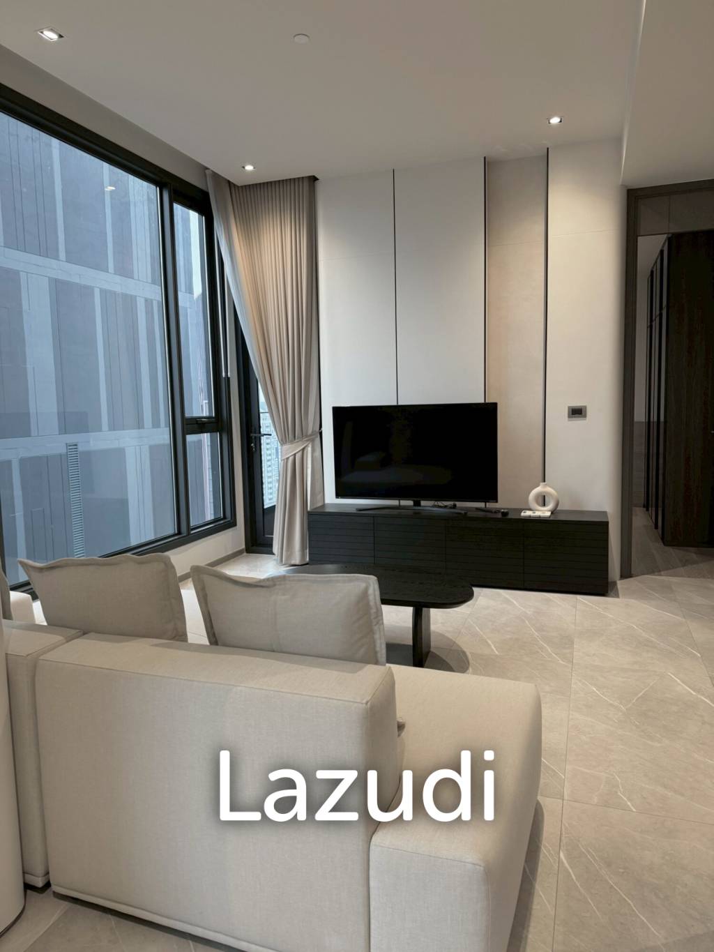 87 sqm high-floor condo at Hyde Heritage Thonglor, Khlong Tan Nuea