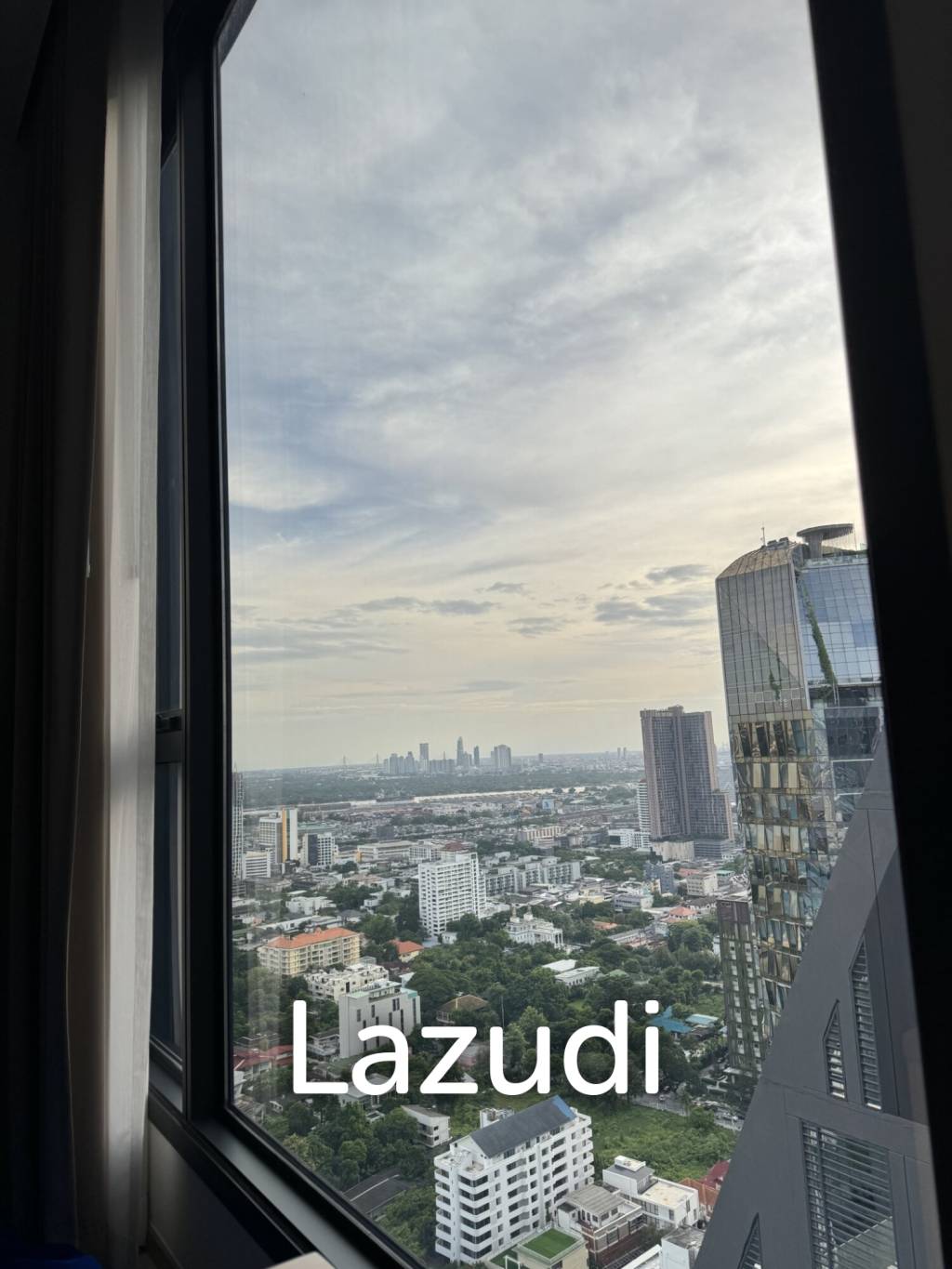 87 sqm high-floor condo at Hyde Heritage Thonglor, Khlong Tan Nuea