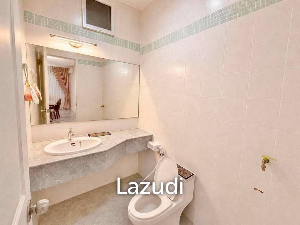 Chateau Dale Villa for Rent Elegant Two-Storey Family Home