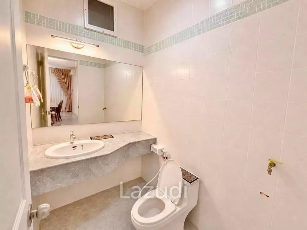 Chateau Dale Villa for Rent Elegant Two-Storey Family Home