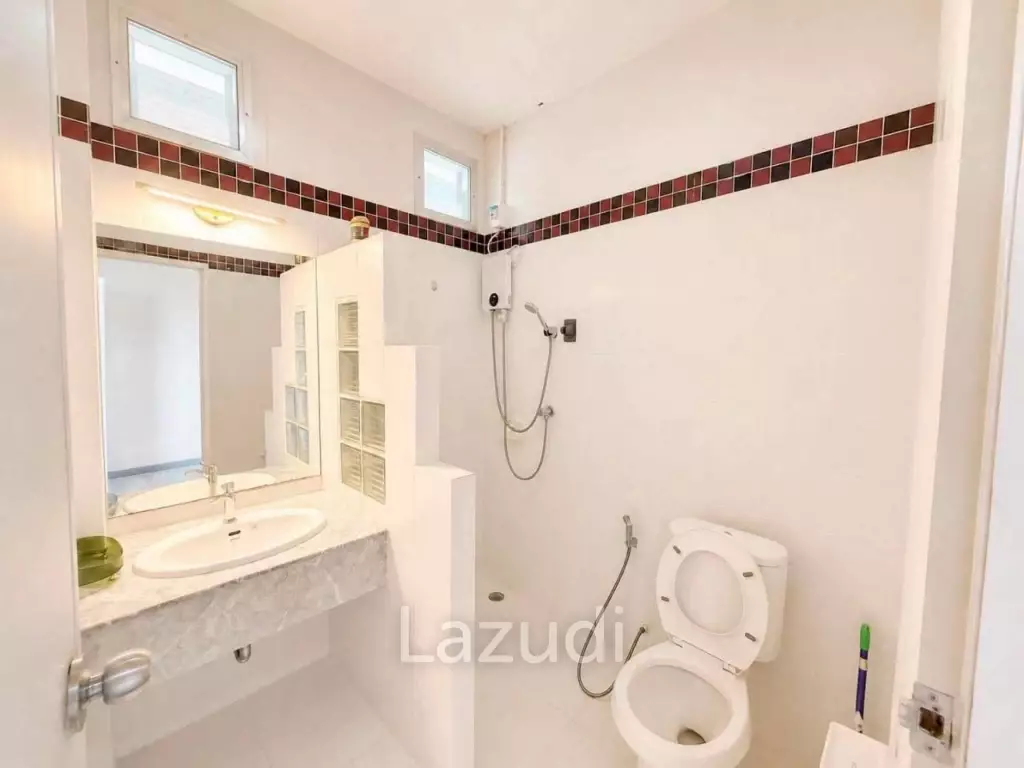 Chateau Dale Villa for Rent Elegant Two-Storey Family Home