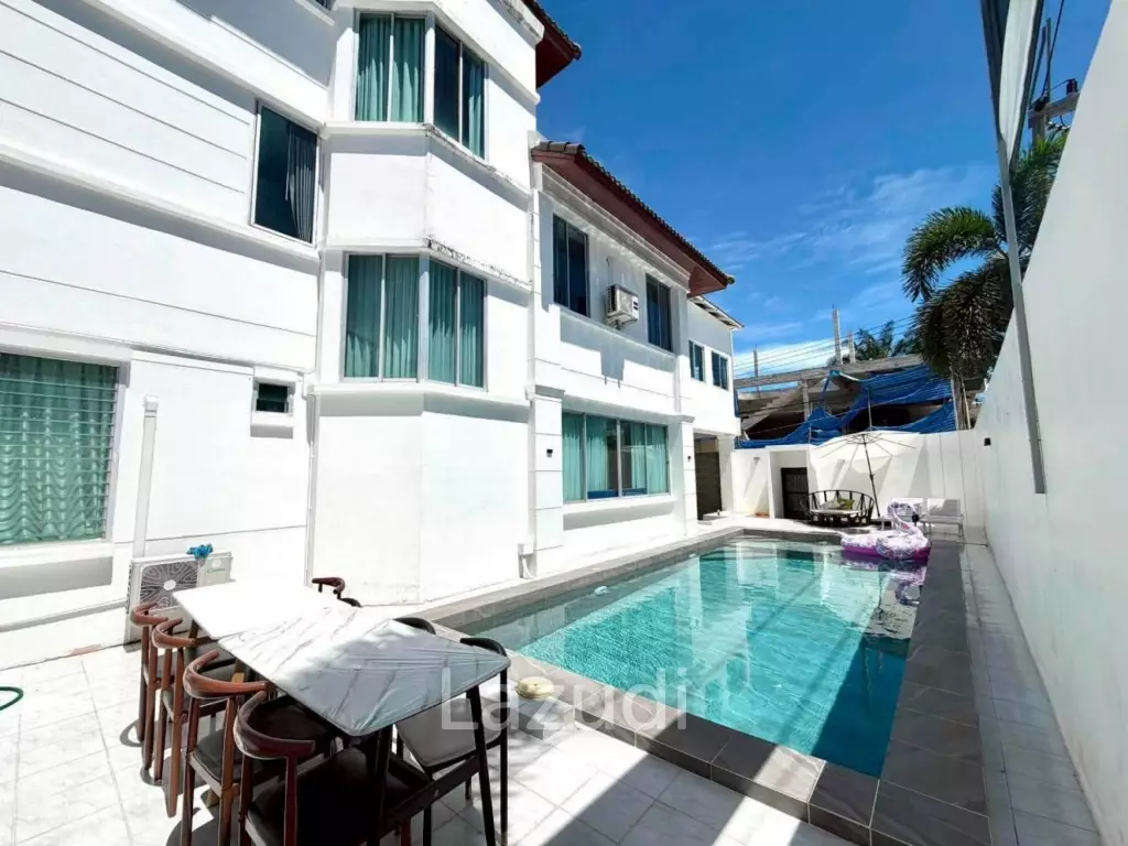 Chateau Dale Villa for Rent Elegant Two-Storey Family Home