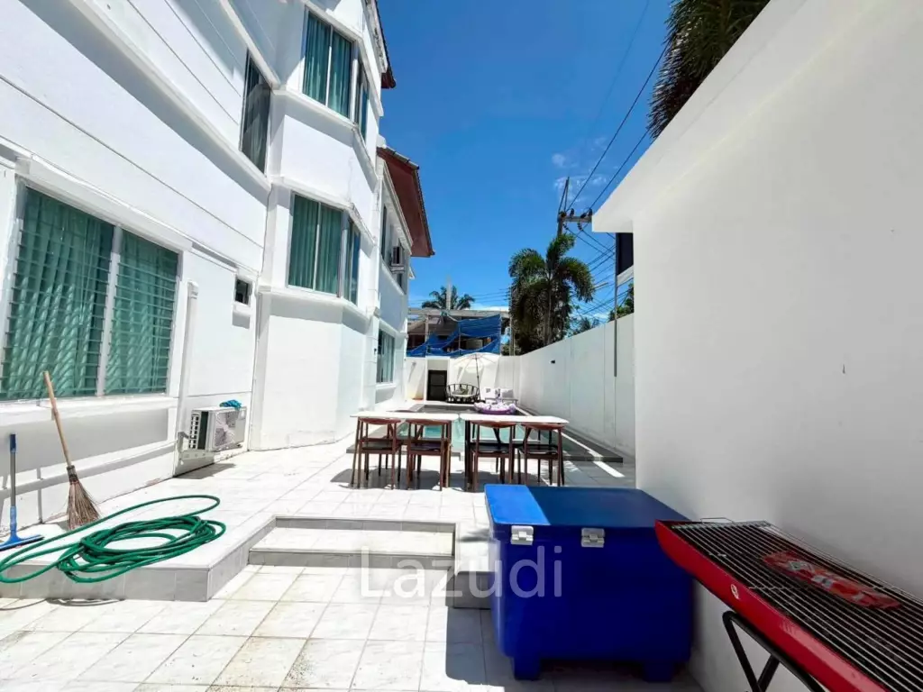 Chateau Dale Villa for Rent Elegant Two-Storey Family Home