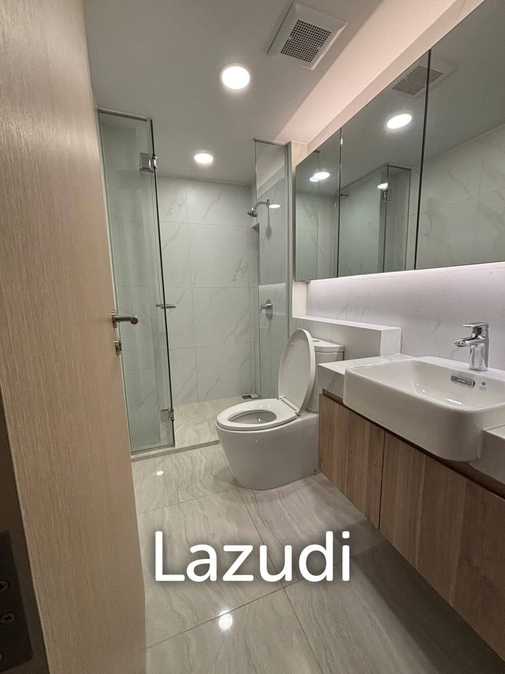 37 sqm modern 1 bedroom condo at Walden Asoke Khlong Toei Nuea