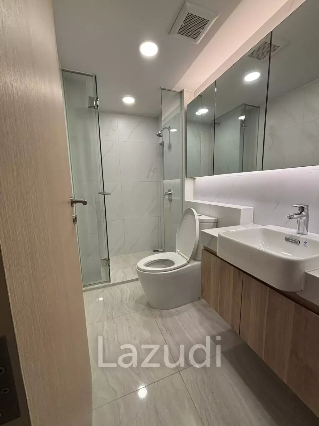 37 sqm modern 1 bedroom condo at Walden Asoke Khlong Toei Nuea