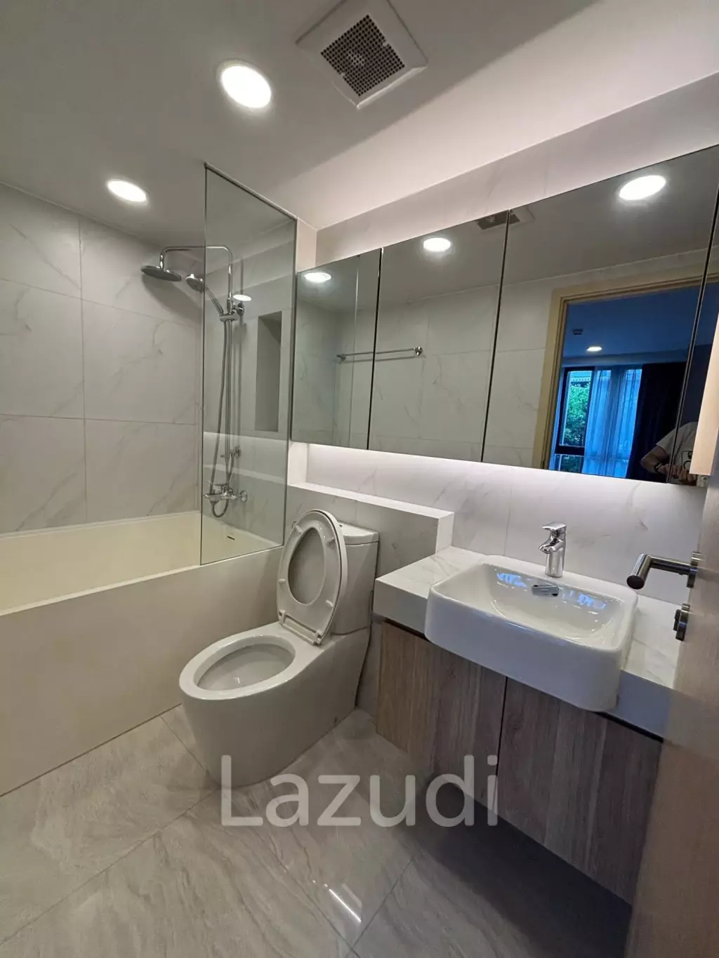 37 sqm modern 1 bedroom condo at Walden Asoke Khlong Toei Nuea
