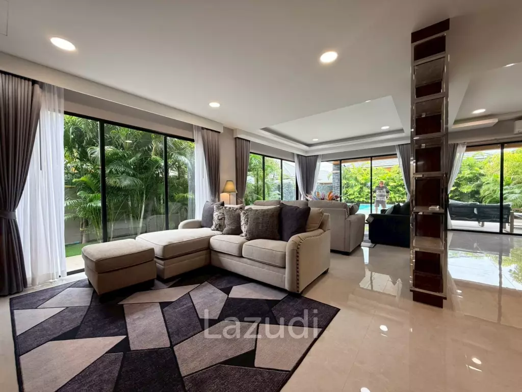 Luxury Two-Storey Villa for Sale Near Mabprachan Lake