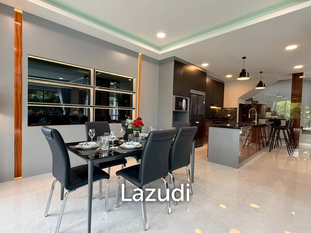 Luxury Two-Storey Villa for Sale Near Mabprachan Lake