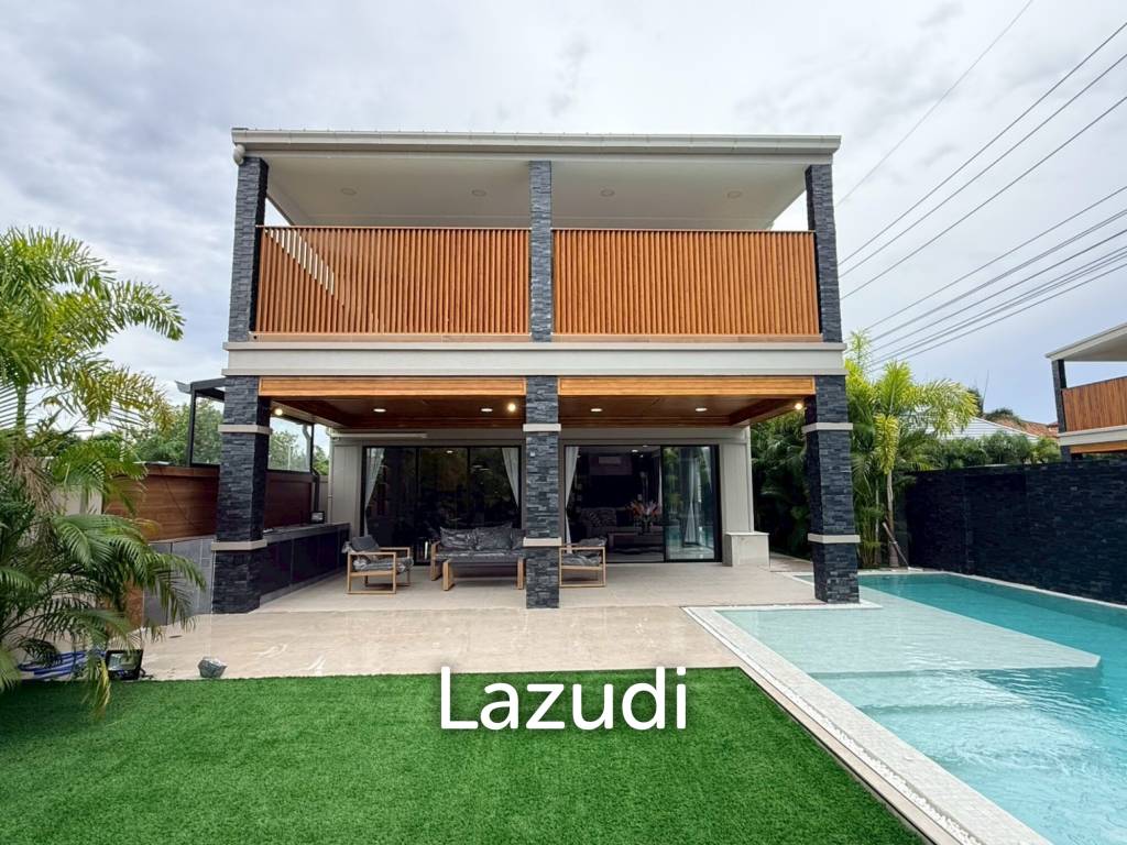 Luxury Two-Storey Villa for Sale Near Mabprachan Lake