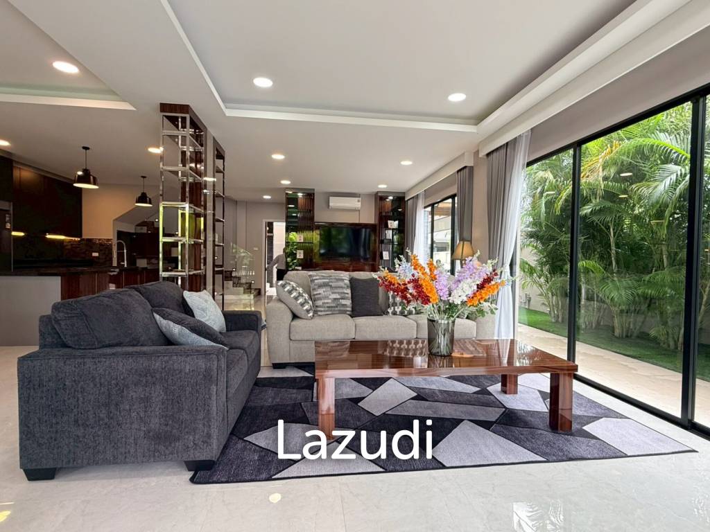 Luxury Two-Storey Villa for Sale Near Mabprachan Lake