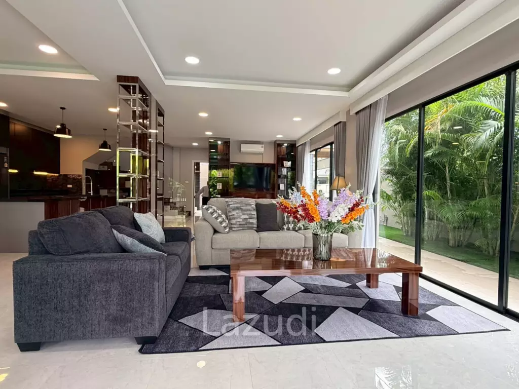 Luxury Two-Storey Villa for Sale Near Mabprachan Lake