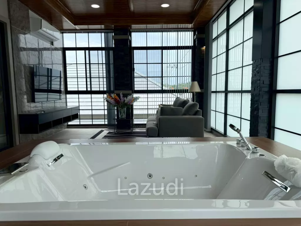 Luxury Two-Storey Villa for Sale Near Mabprachan Lake