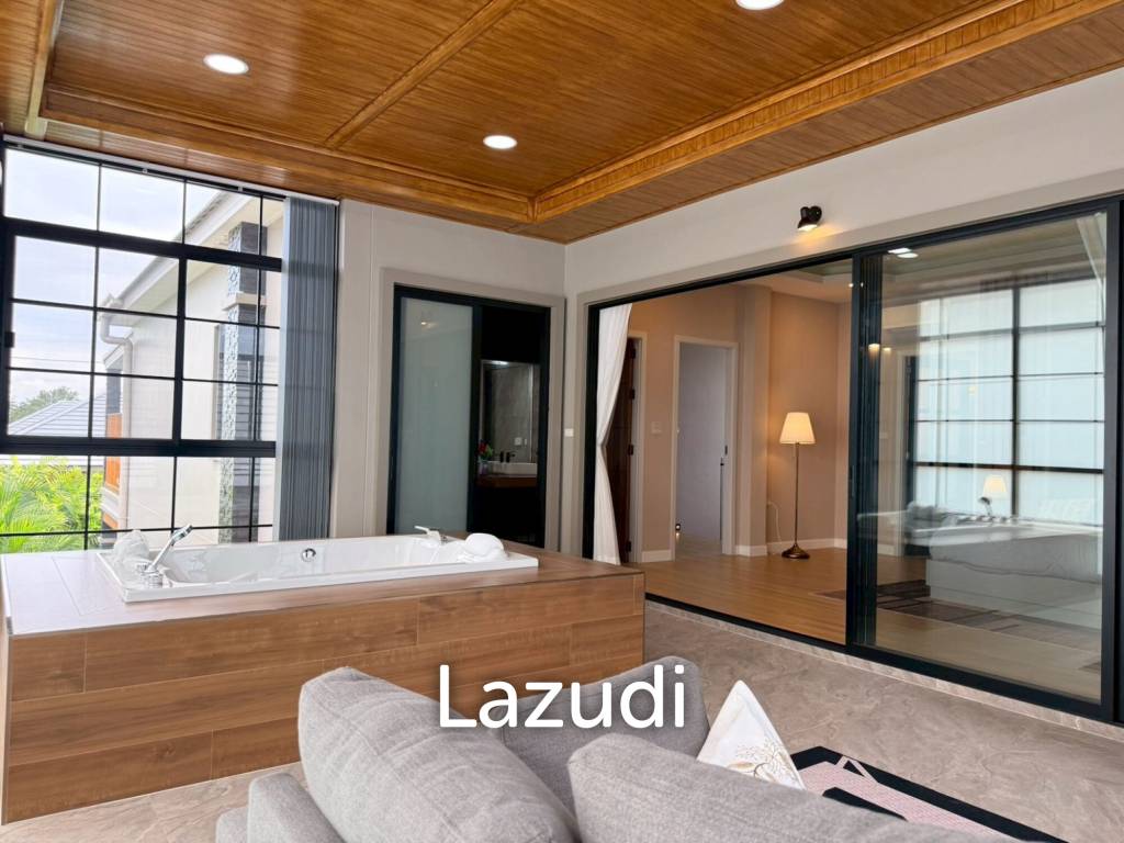 Luxury Two-Storey Villa for Sale Near Mabprachan Lake