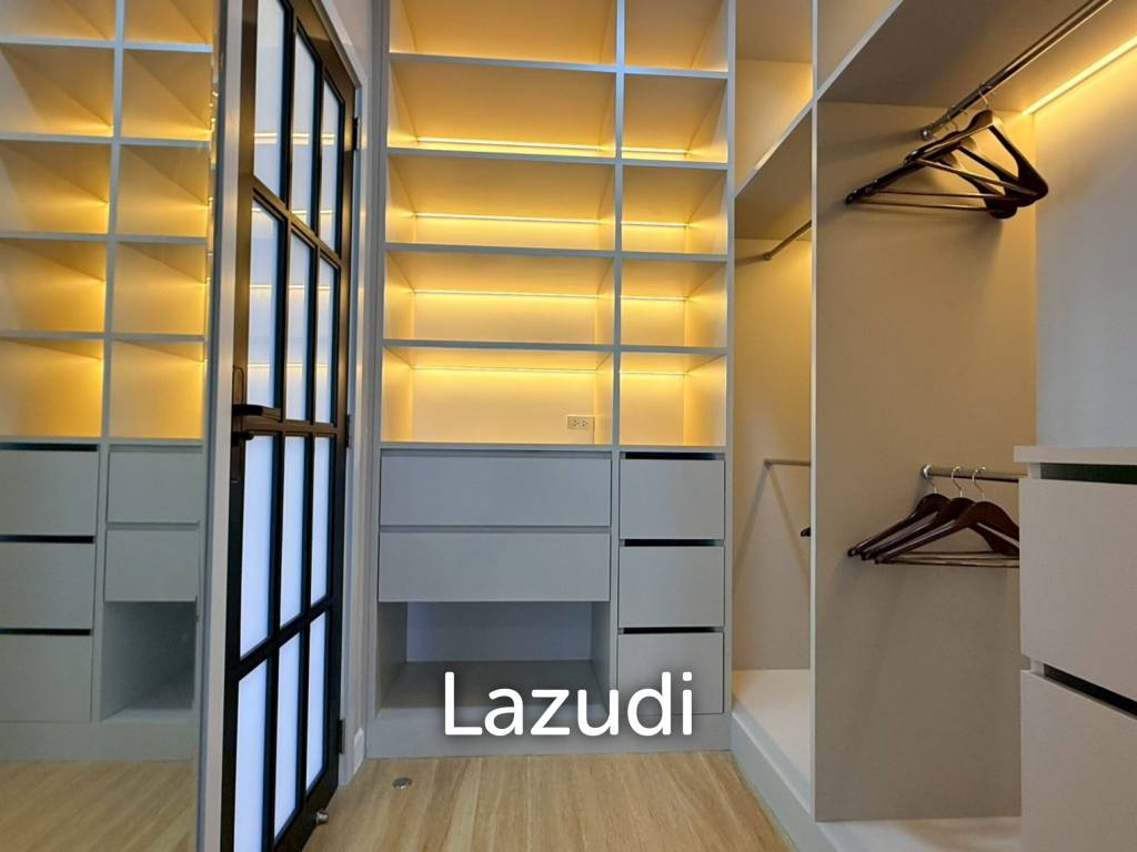 Luxury Two-Storey Villa for Sale Near Mabprachan Lake